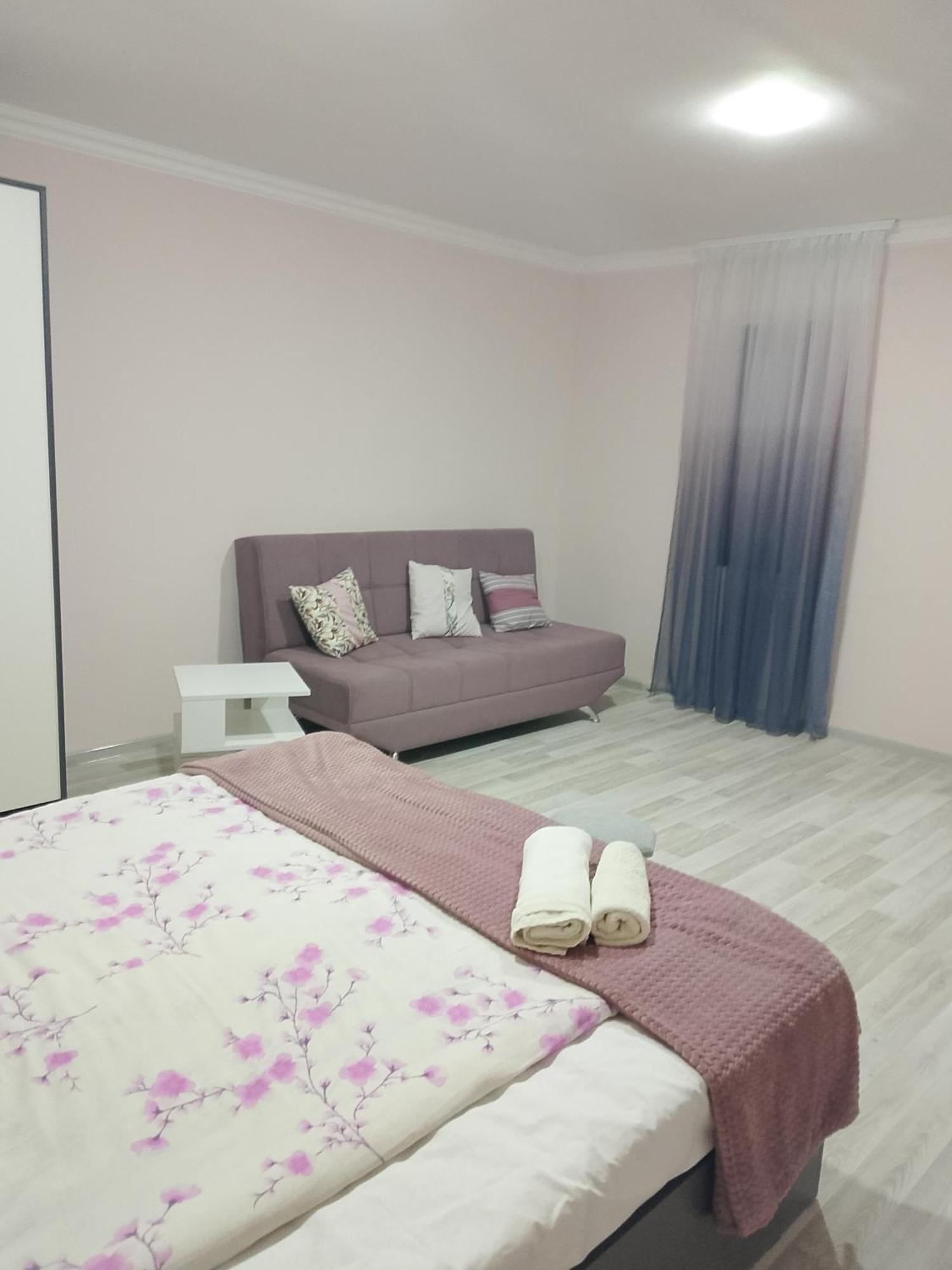 Lyucie Guest House 伊杰万 外观 照片