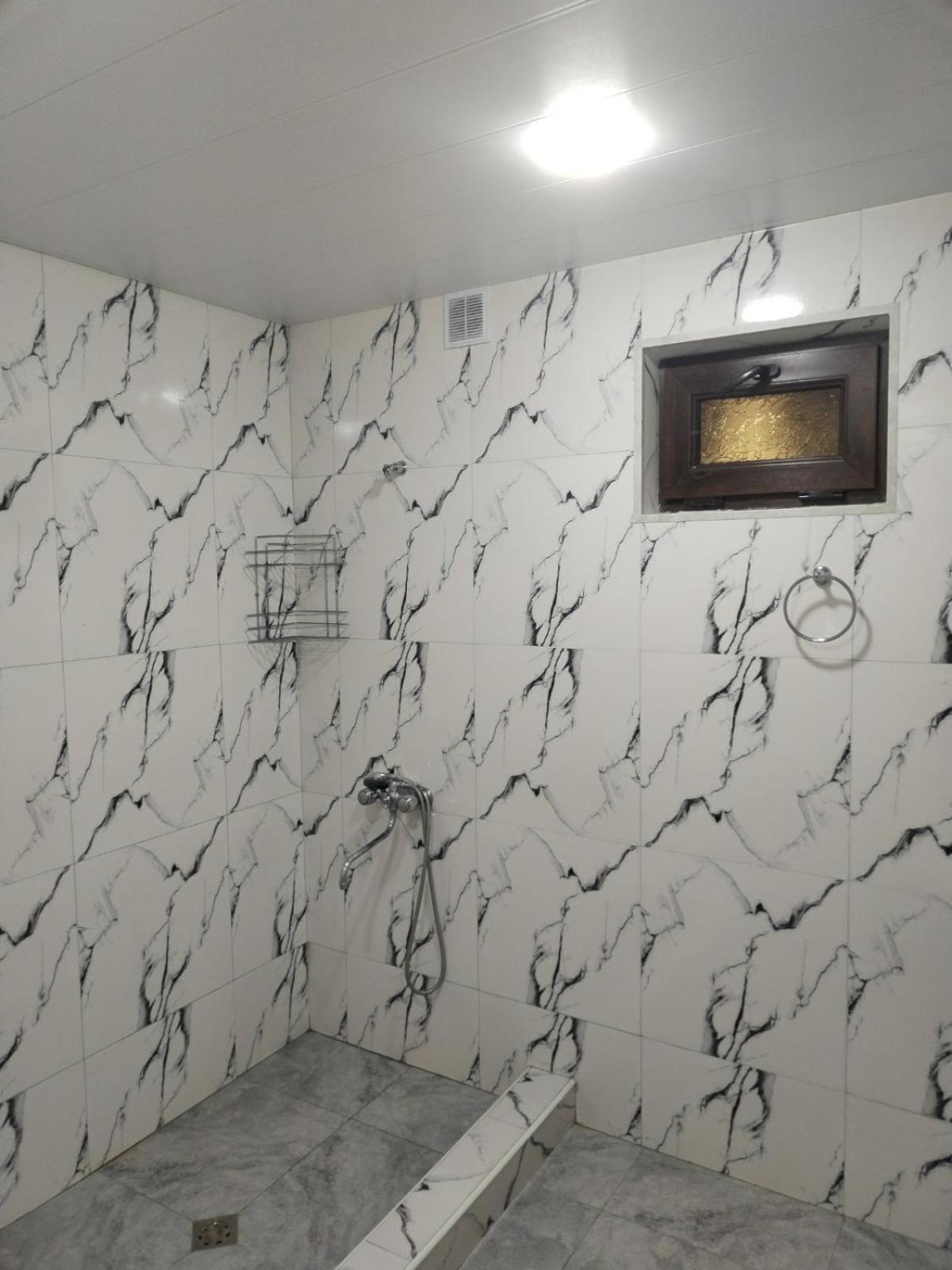 Lyucie Guest House 伊杰万 外观 照片