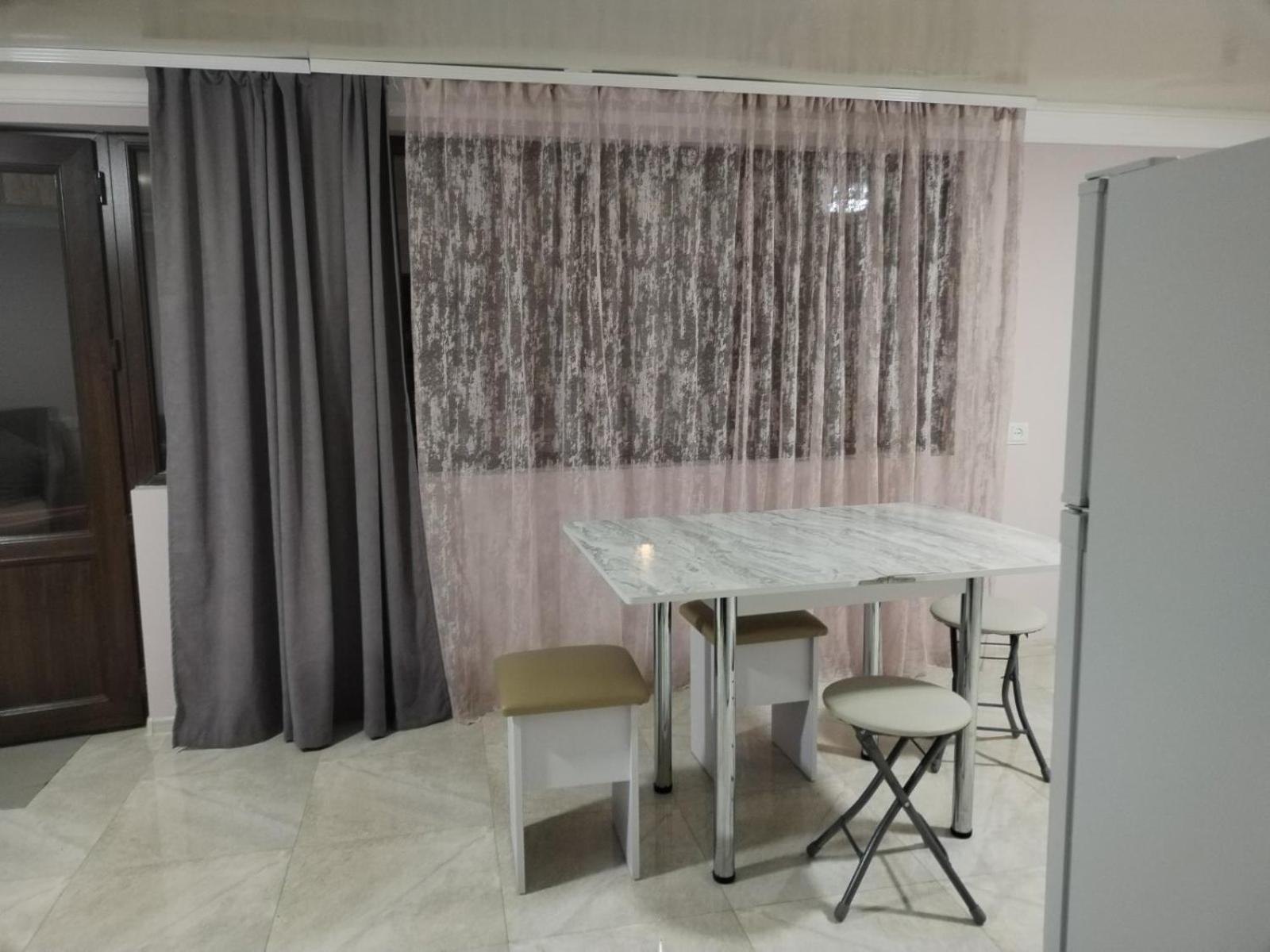 Lyucie Guest House 伊杰万 外观 照片